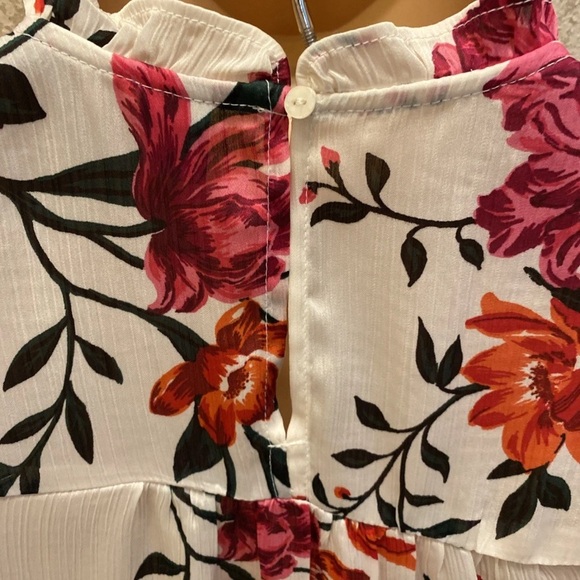 Old Navy White Blouse with Pink and Orange Floral Design - Picture 10 of 14
